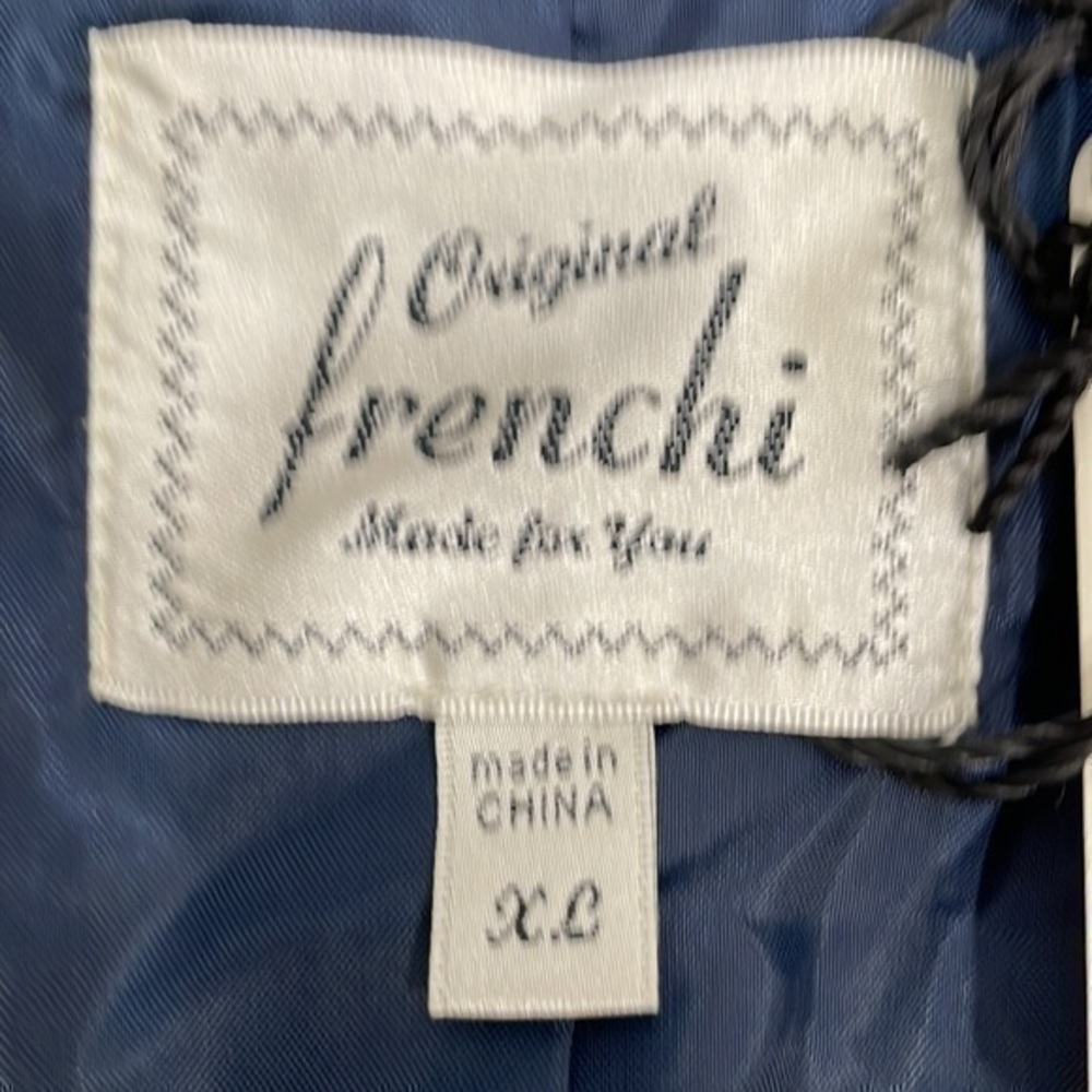 Frenchi | Cropped Navy Blazer - Picture 5 of 9